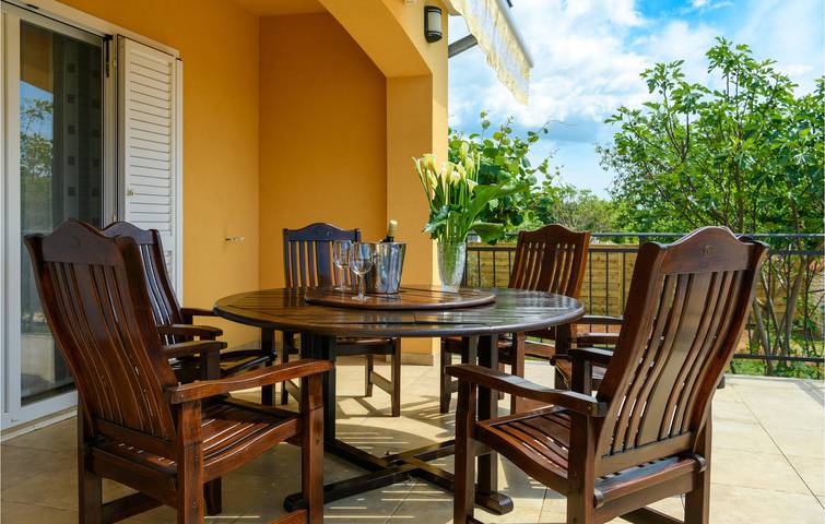 Location de vacances pour 8 personnes, avec terrasse et piscine à Svetvinčenat - 3