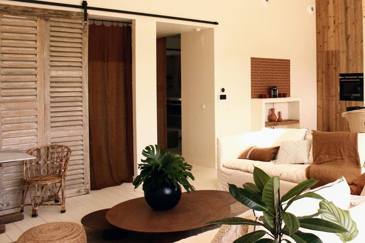 Le 19-21 - Un amour d'hotel in Leucate, Côte méditerranéenne (France)