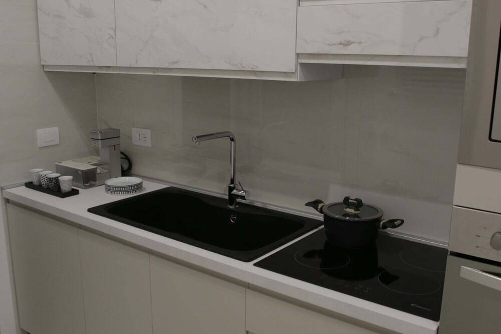 Suite di lusso con piscina riscaldata e idromassaggio in Squinzano, Lecce Province