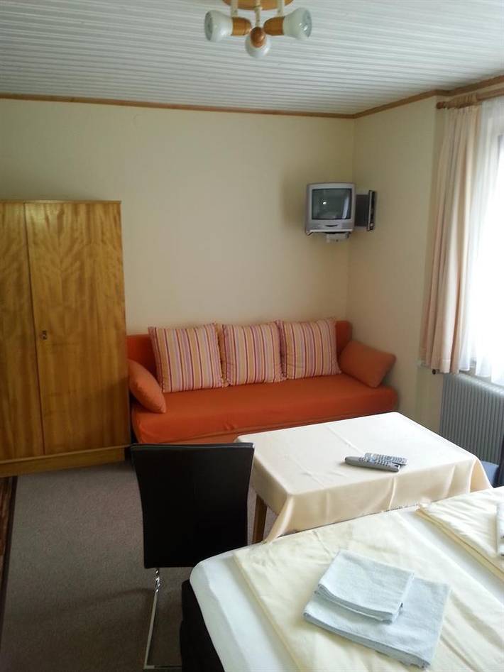 Ganze Ferienwohnung, Doppelzimmer (Zustellbett möglich) mit Balkon in Karawanken und Bachergebirge, Sankt Kanzian am Klopeiner See