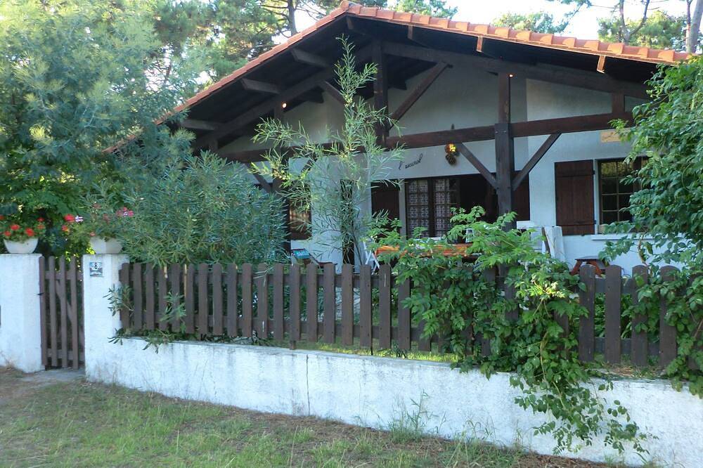 Appartement entier, Appart non fumeur en rez-de-jardin dans villa bordure forêt  - animaux acceptés in Lège-Cap-Ferret, Région d'Arcachon