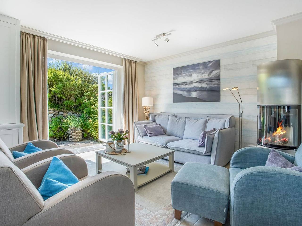 Budersand 53 - Modernes Ferienhaus mit 3 Schlafzimmern mit Terrasse, Strandkorb und Kamin in Hörnum, Sylt