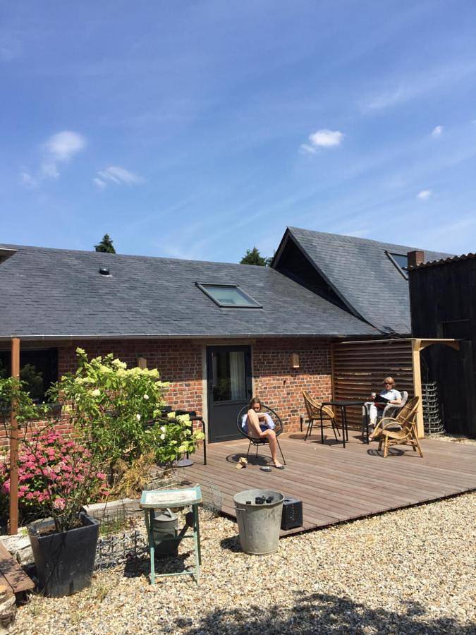Location de vacances pour 2 personnes, avec Terrasse ainsi que Jardin et Vue à Fleury-la-Forêt
