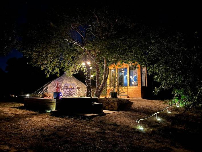 Tente pour 2 personnes, avec jardin et vue dans les Bouches-du-Rhône - 4