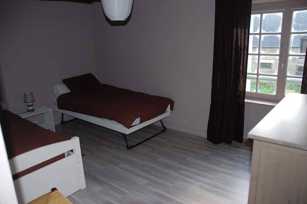 Homerez - House in Jugon-les-Lacs in Jugon-les-Lacs, Dinan region