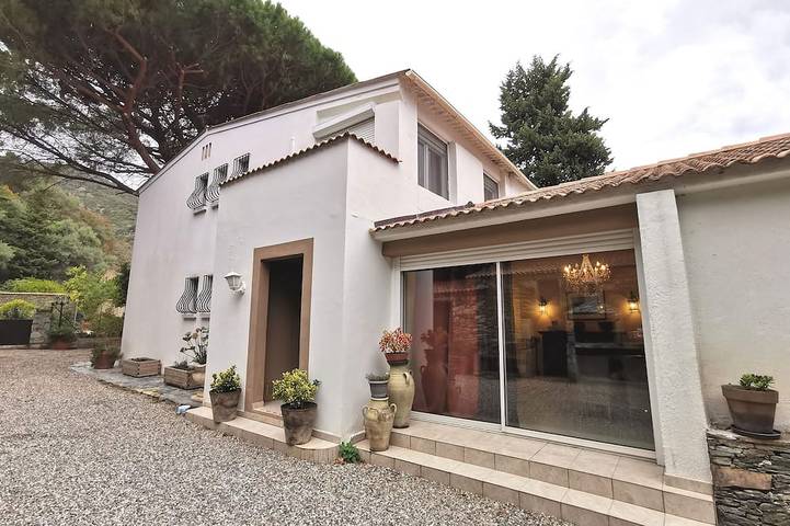 Villa pour 8 personnes, avec terrasse et jardin, animaux acceptés à Bastia