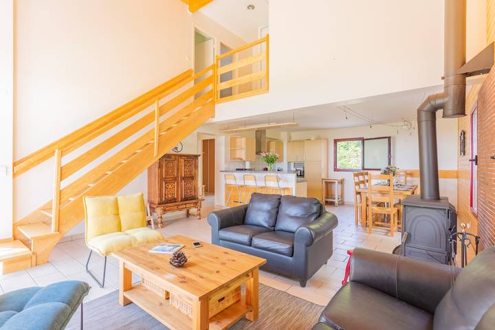 Location de vacances pour 8 personnes, avec terrasse et jardin à Picherande - 2