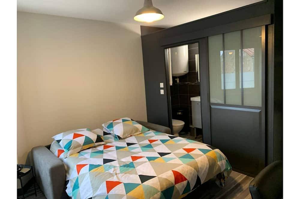 Entire apartment, 🌠Au Petit Chaleureux🌠 City center - Wi-Fi - free parking in Niort, Niort region