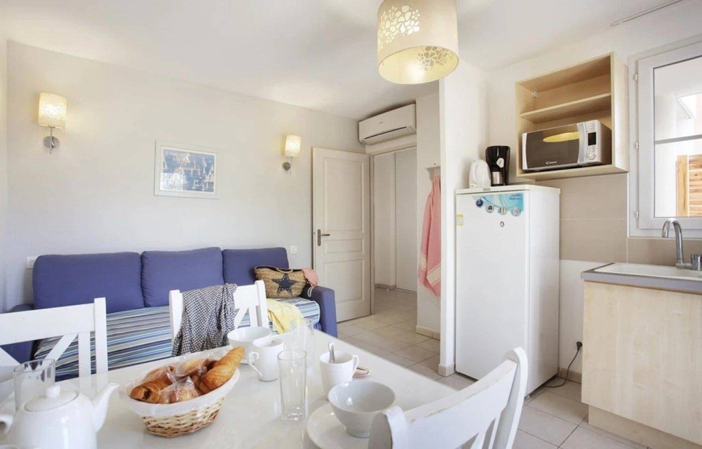 Appartement entier, Appartement 3 étoiles - ccbgfbg in Cabriès, Côte méditerranéenne (France)