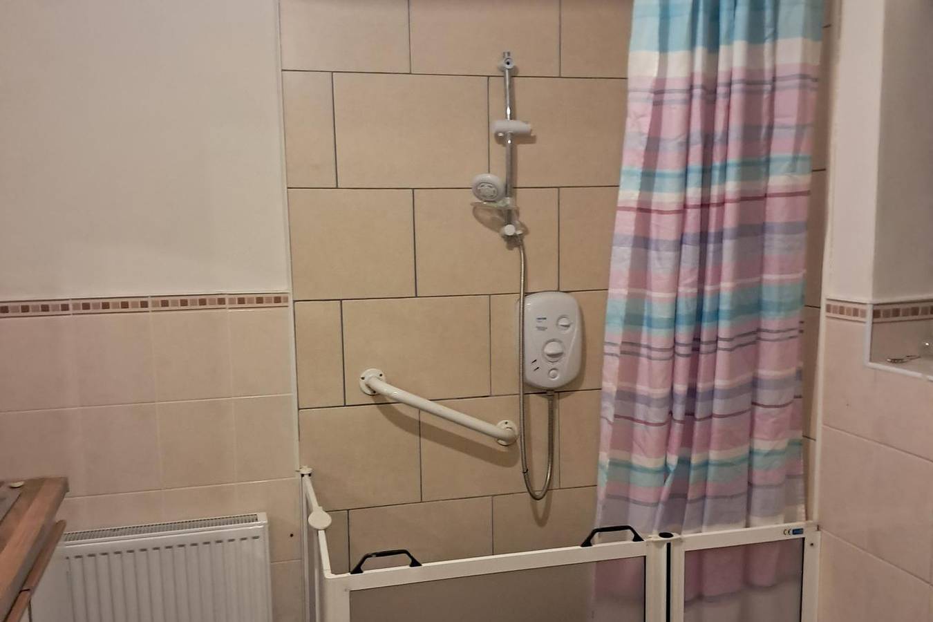 Gehele studio, Studio Sleeps 2 with Parking and Wifi in Letterkenny, Drongawn Lough