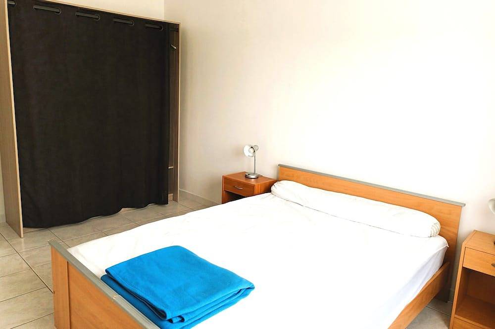 Gite pour 15 personnes Le Canebal droit, wifi piscine chauffée à partager in Sarlat-la-Canéda, Périgord Noir