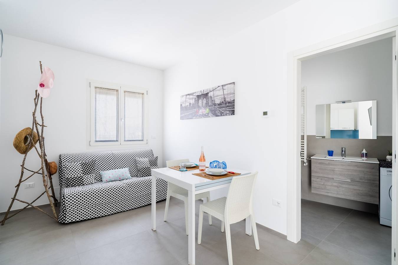 Appartamento intero, Appartamento 'Dimora Conchiglie' con terrazza privata, Wi-Fi e aria condizionata in Corsano, Provincia di Lecce