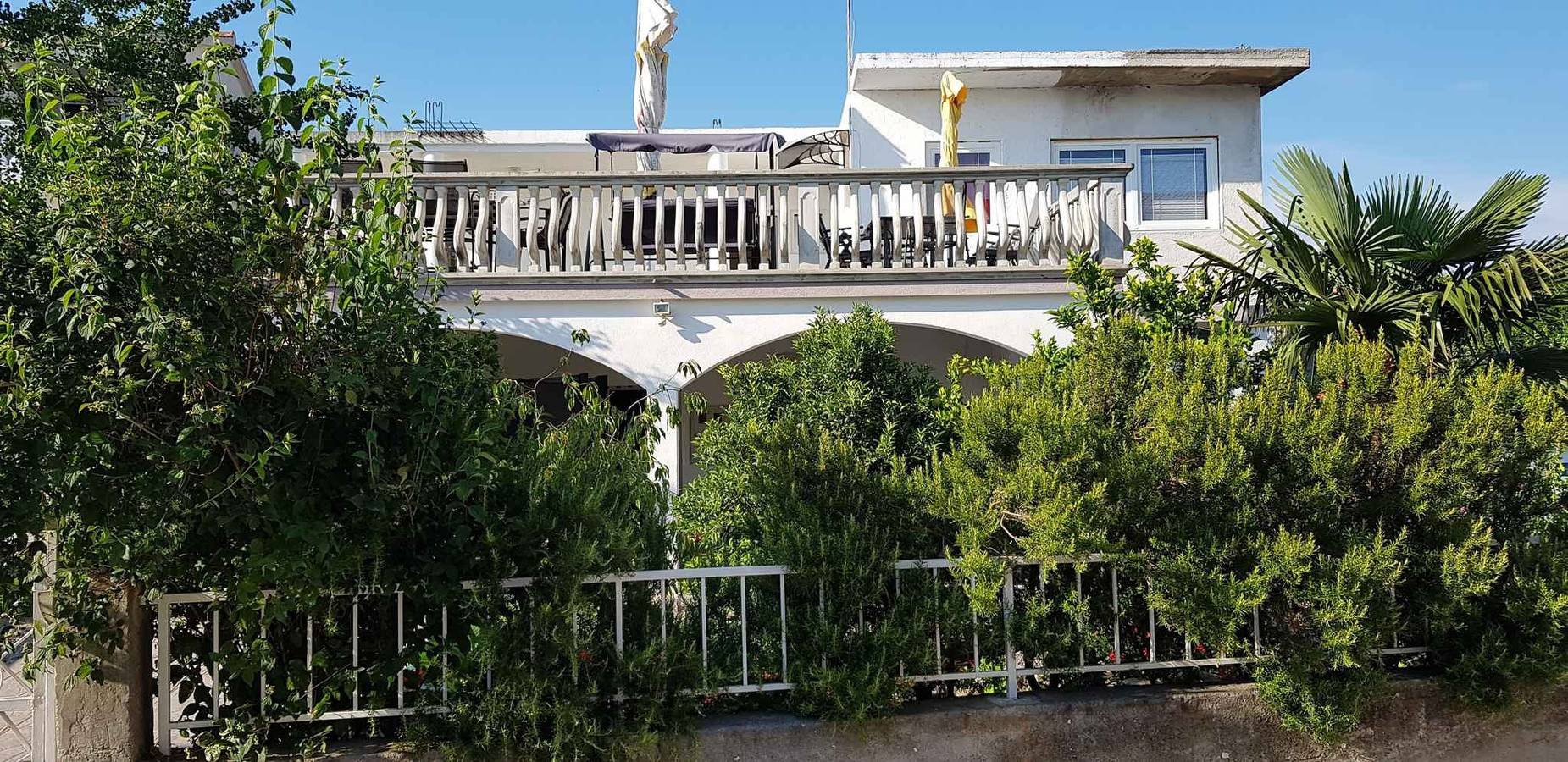 Ganzes Studio, Studio mit Klimaanlage und Internet  in Pirovac, Šibenik-Knin