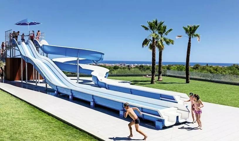 Mobil home pour 5 personnes, avec terrasse ainsi que sauna et piscine, adapté aux familles à Vilanova i la Geltrú - 4