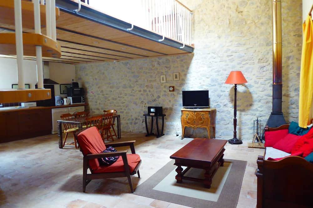 Joli gîte pour 4 près d'Uzès, climatisé, avec piscine et jardin clos in Aubussargues, Région de Nîmes