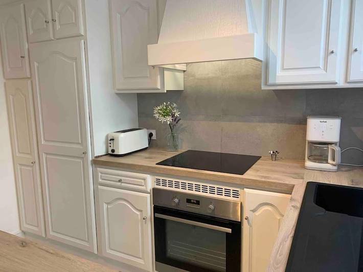 Location de vacances pour 8 personnes, avec vue et jardin dans Plage de Grève Blanche (Plouguerneau) - 4