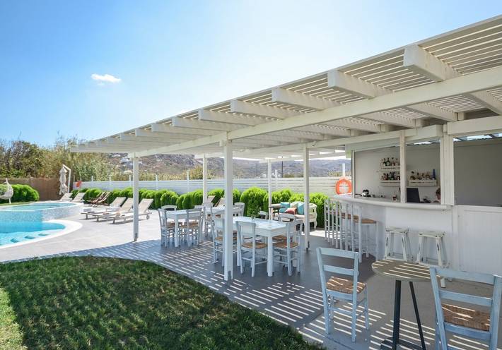 Location de vacances pour 9 personnes, avec vue sur l’océan et jardin ainsi que piscine et balcon dans Naxos - 4