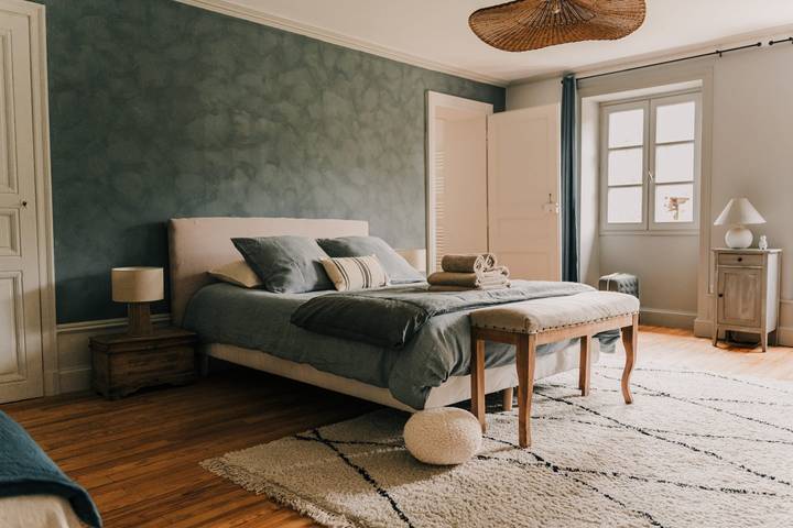 Chambre d’hôte pour 3 personnes, avec piscine et jardin dans l' Ain - 3