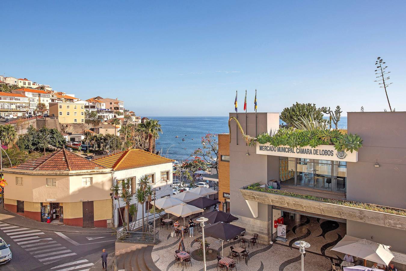 Ganze Wohnung, Apartment 'Lobos Flat' mit Meerblick, privater Terrasse und Wlan in Câmara de Lobos, Madeira