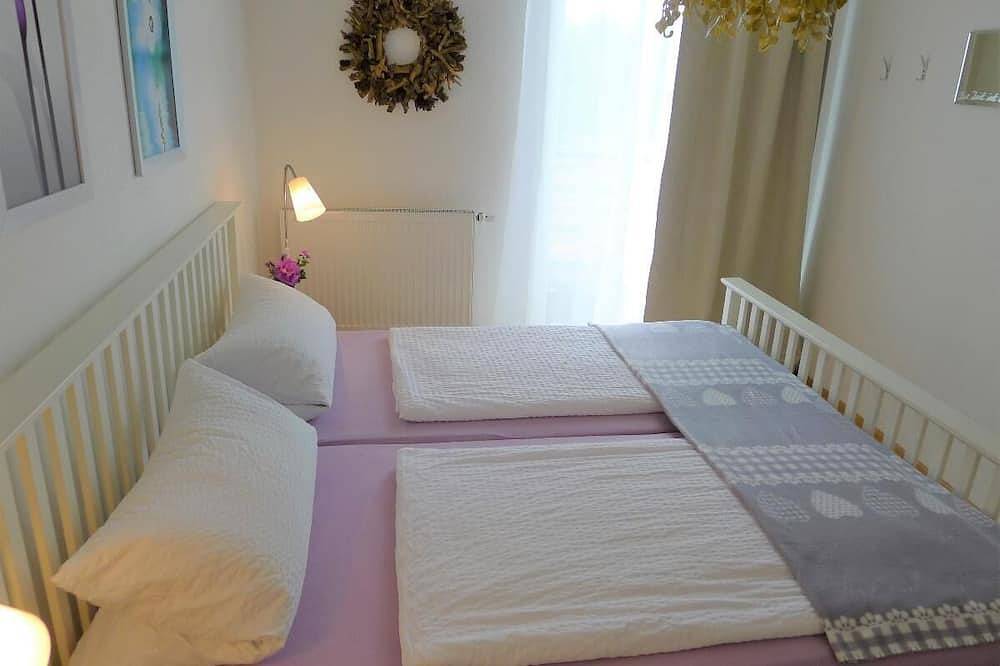 Ganze Wohnung, Moderne Ferienwohnung (73qm) mit großer Terrasse und Balkon in Drachselsried, Ostbayern