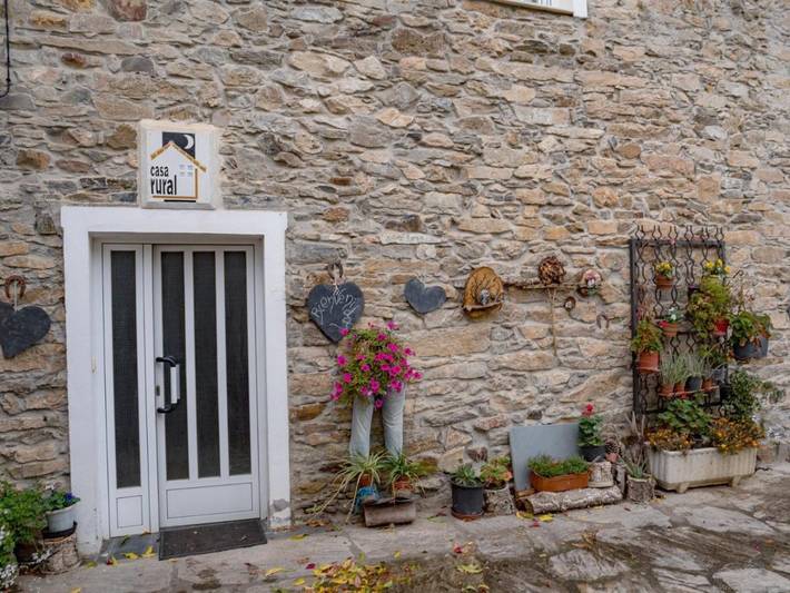 Casa rural para 10 personas, con piscina además de vistas y jardín en El Bierzo - 3