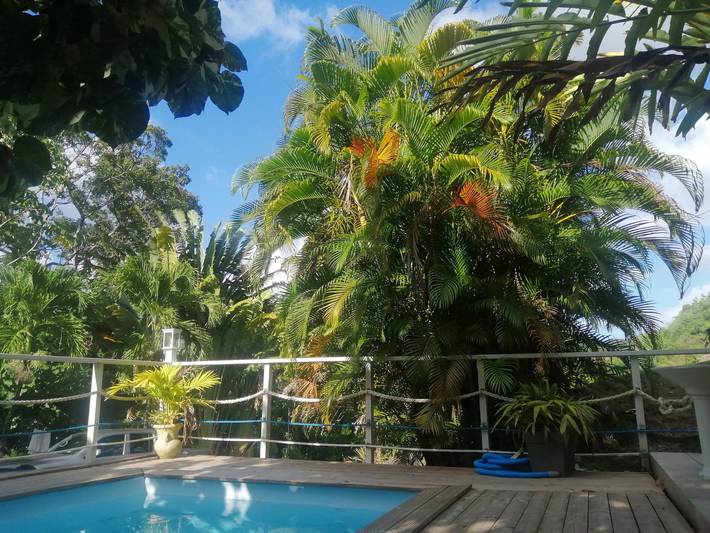Appartement de vacances pour 4 personnes, avec piscine et jardin