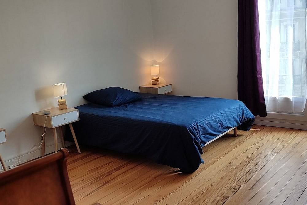 Entire apartment, Grand Logement Rénové, 84 m2, 5 Personnes, à 100 m de la Gare et du Tramway in Le Havre, Le Havre region