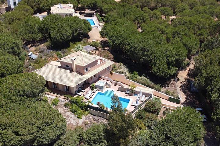 Villa for 6 people, with hot tub and garden - 1