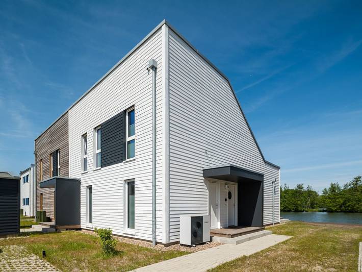 Ferienwohnung für 4 Personen, mit Terrasse und Sauna sowie Seeblick in Wesermarsch - 2