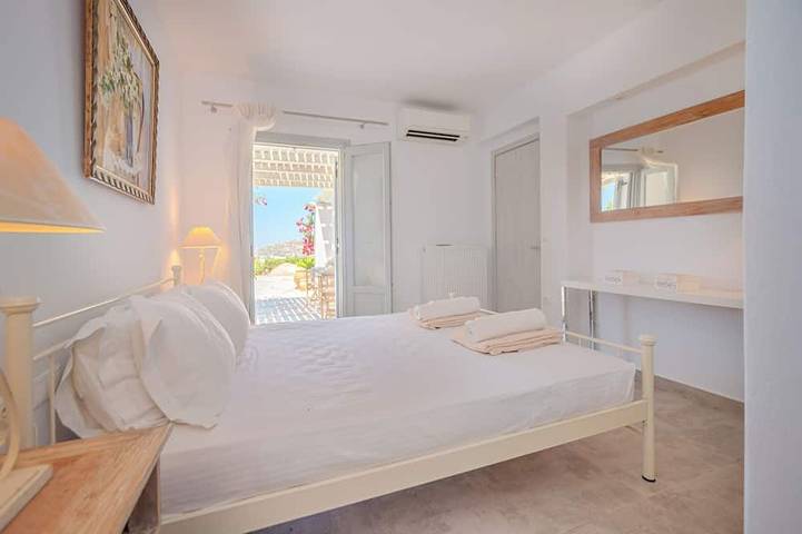 Wundervolle Villa Artemisa 5 Schlafzimmer 4 Bäder Großer 50qm Pool Tolle Aussicht in Plaka (Naxos), Naxos