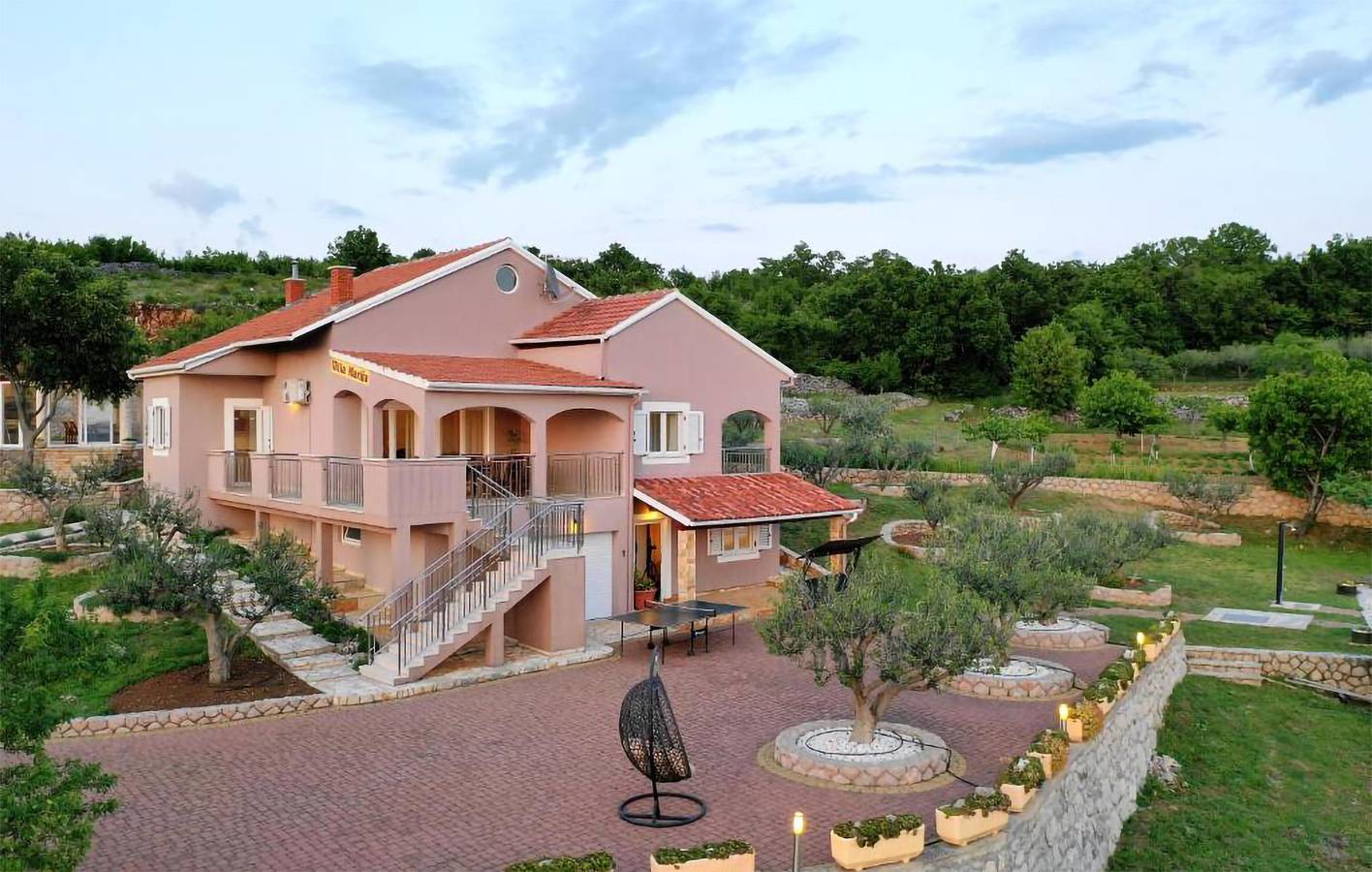 Urlaub am Meer: Gemütliche 2-Zimmer-Wohnung mit Pool und Terrasse in Obrovac, Zadar