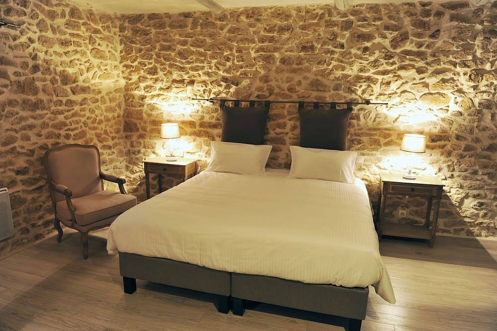 Charming Gite In Provence In The Heart Of The Vines in Sarrians, Vaucluse