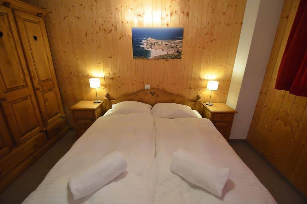 Ganze Wohnung, Wohnung für 8 Personen: 1 Schlafzimmer mit Etagenbett - 2 Doppelzimmer (mit Einzelbetten) - 1 Schlaf in Grimentz, Anniviers