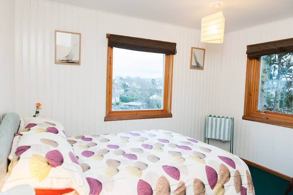 An Cala - Spacious house with stunning sea-views in Tobermory, Argyll & Bute