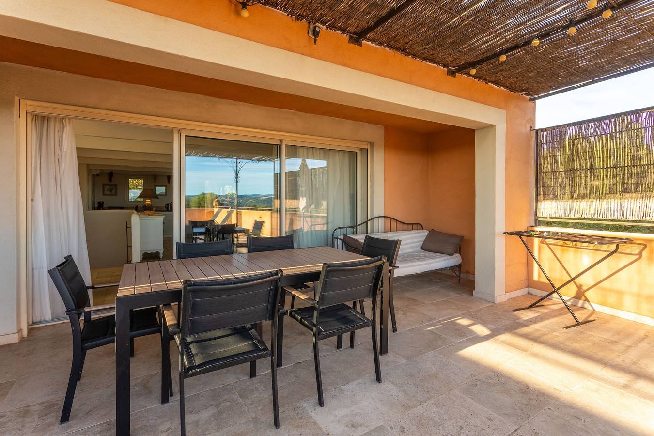 Le Mas des Bouteillans « Le Mûrier » con vistas al mar, Wi-Fi y aire acondicionado in La Cadière-d'Azur, Region de Toulon