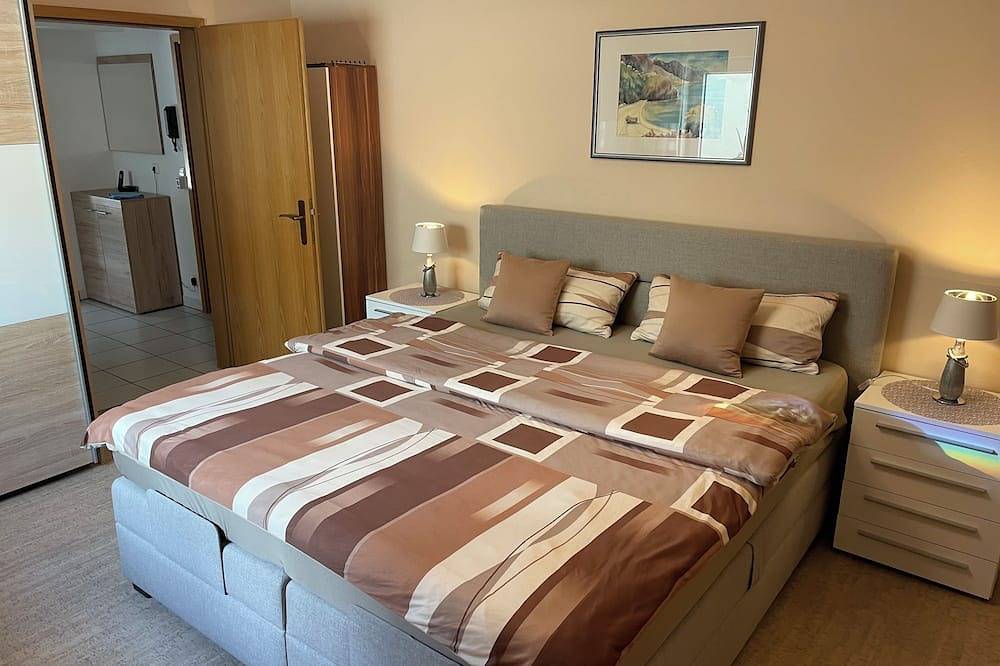 Ganze Wohnung, Ruhige Südwohnung mit Terrasse, Badesee zu Fuß erreichbar in Forchtenberg, Hohenlohe