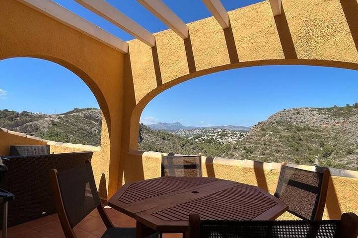 Ferienwohnung für 4 Personen, mit Terrasse und Pool sowie Garten - 1