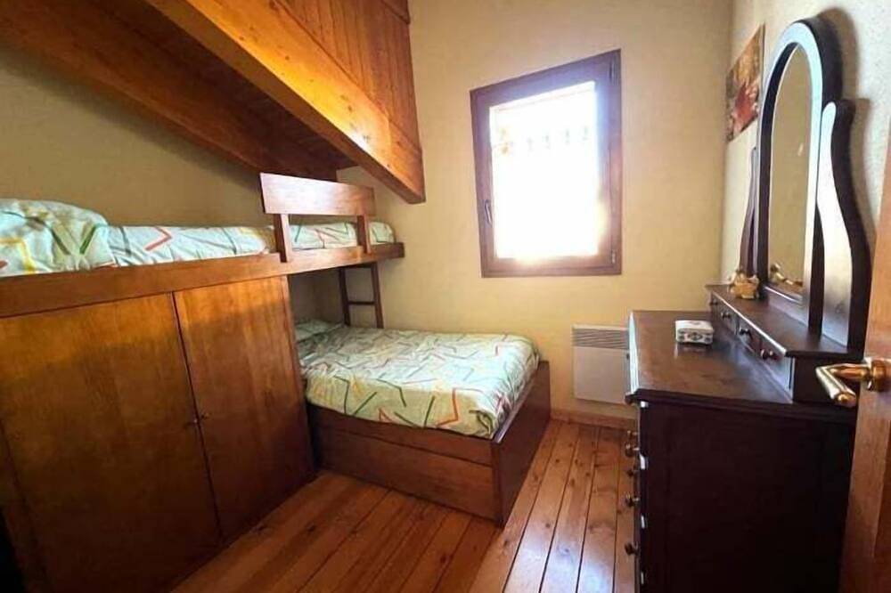 Adosada 2 hab. Gran Jardín, Chimenea, Vistas y Wifi in Osséja, Parque Natural Regional de los Pirineos Catalanes