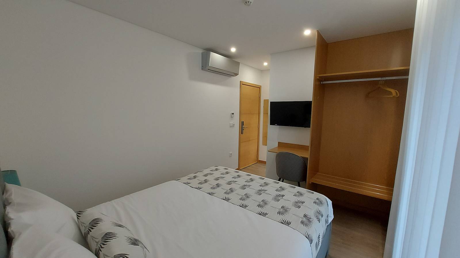 Camera 'Quarto 1' con giardino condiviso, Wi-Fi e aria condizionata in Braga, Distretto de Braga