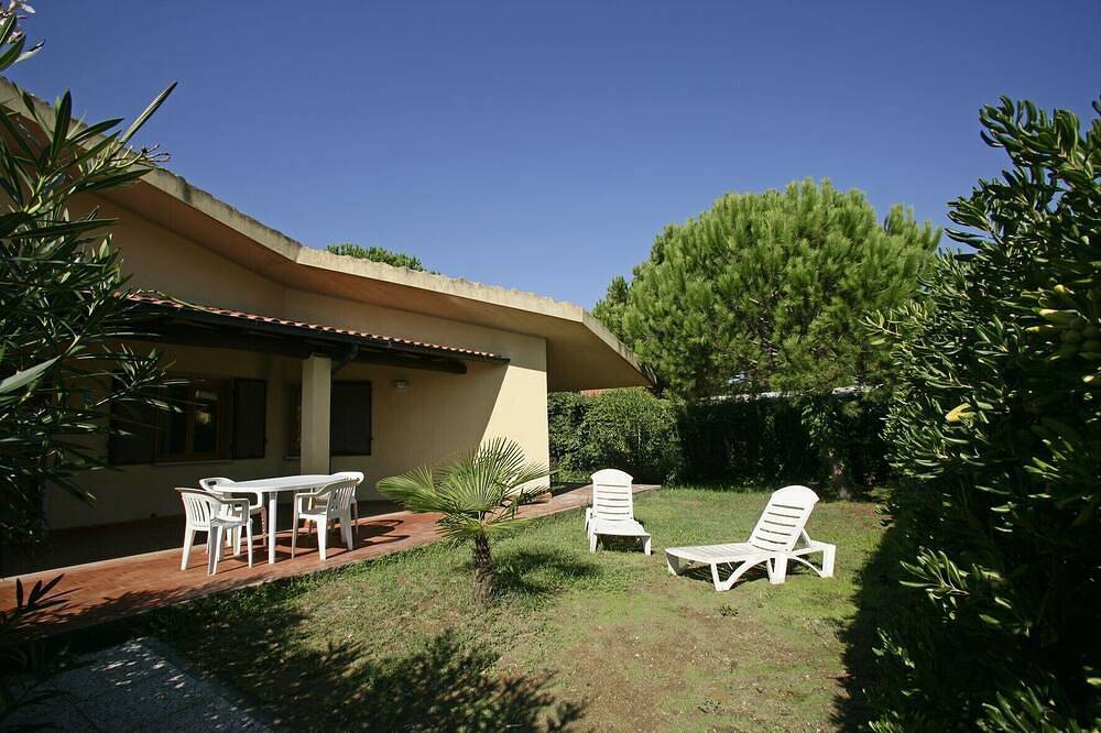 Wohnung in Villa 150 Meter vom Strand von Giannella entfernt in Giannella, Grosseto Provinz