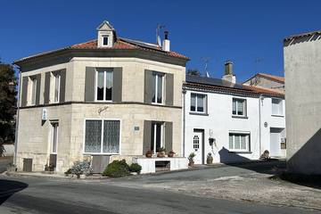 Gîte pour 5 personnes, avec jardin et terrasse à Chenac-Saint-Seurin-d'Uzet