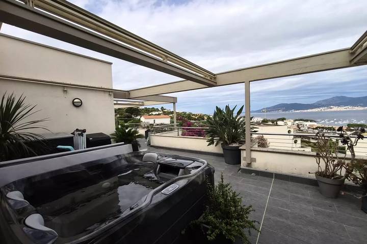 Gîte pour 6 personnes, avec jardin, animaux acceptés à Albitreccia - 2