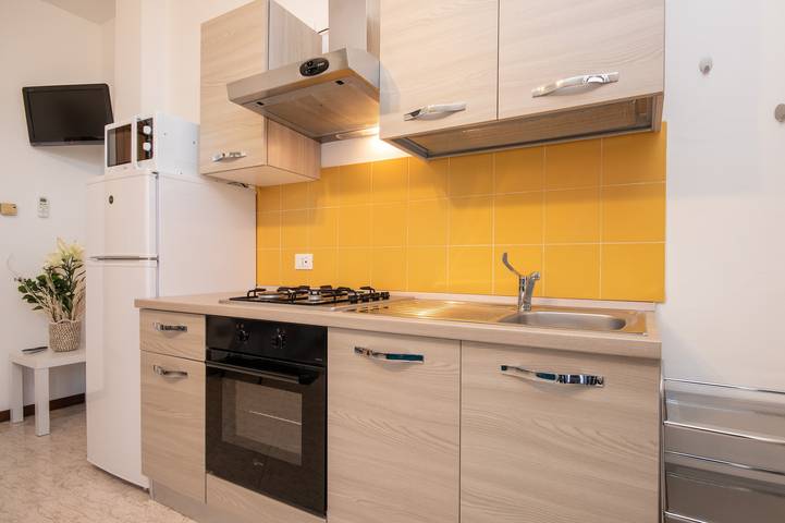 Gîte pour 2 personnes, avec jardin à Sirmione - 3