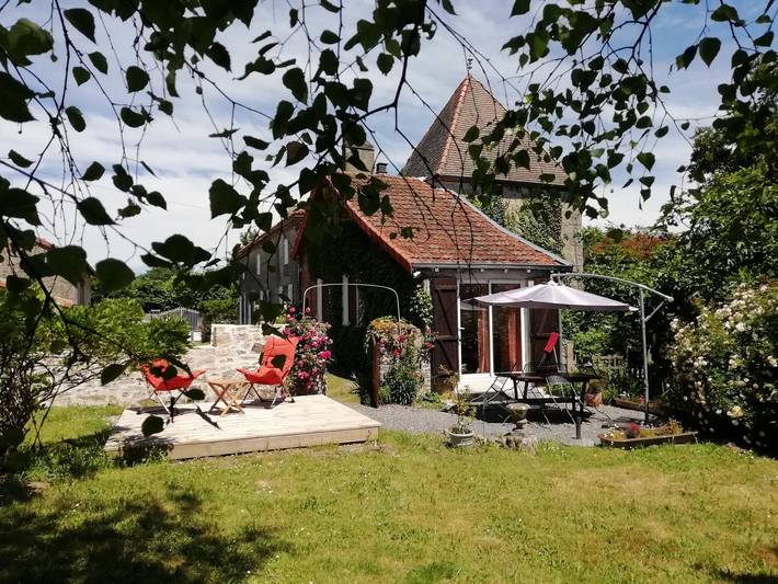 Gîte pour 5 personnes, avec terrasse et jardin