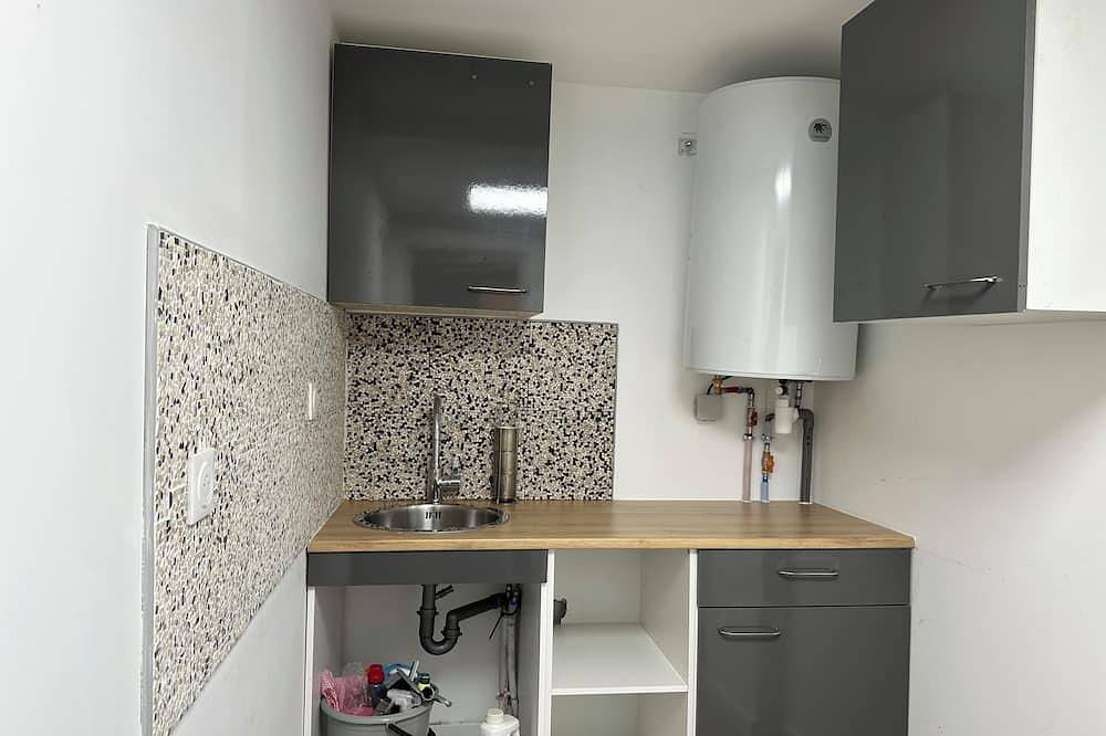 Cosy Home Jacuzzi in Livry-Gargan, Seine-Saint-Denis