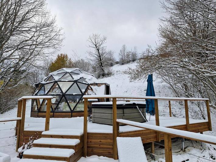 Chalet pour 2 personnes, avec sauna ainsi que terrasse et jacuzzi dans le Cantal - 2
