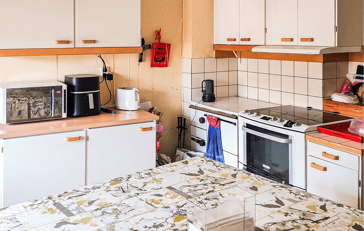 Hel semesterlägenhet, Lägenhet för 9 Personer med trädgård in Hultsfred