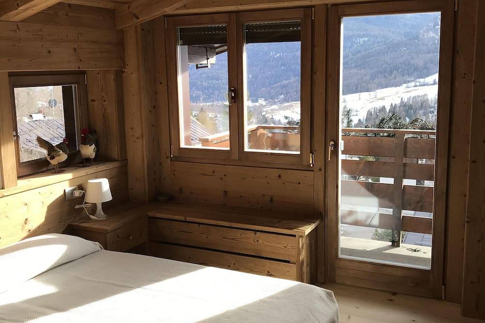 Entire apartment, Large beautiful penthouse in Cortina d'Ampezzo in Cortina d'Ampezzo, Dolomiti Superski