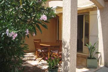 Location de vacances pour 6 personnes, avec terrasse et jardin à Pérols