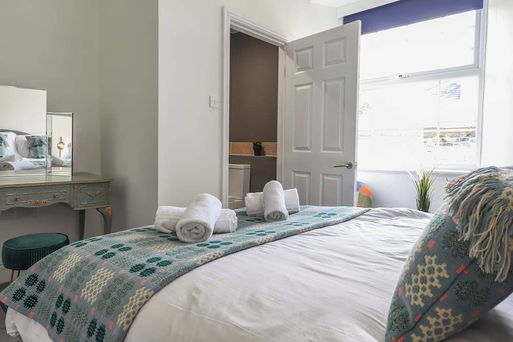 Bron Celyn, pet friendly, character holiday cottage in Betws-Y-Coed in Betws-y-Coed, Snowdonia